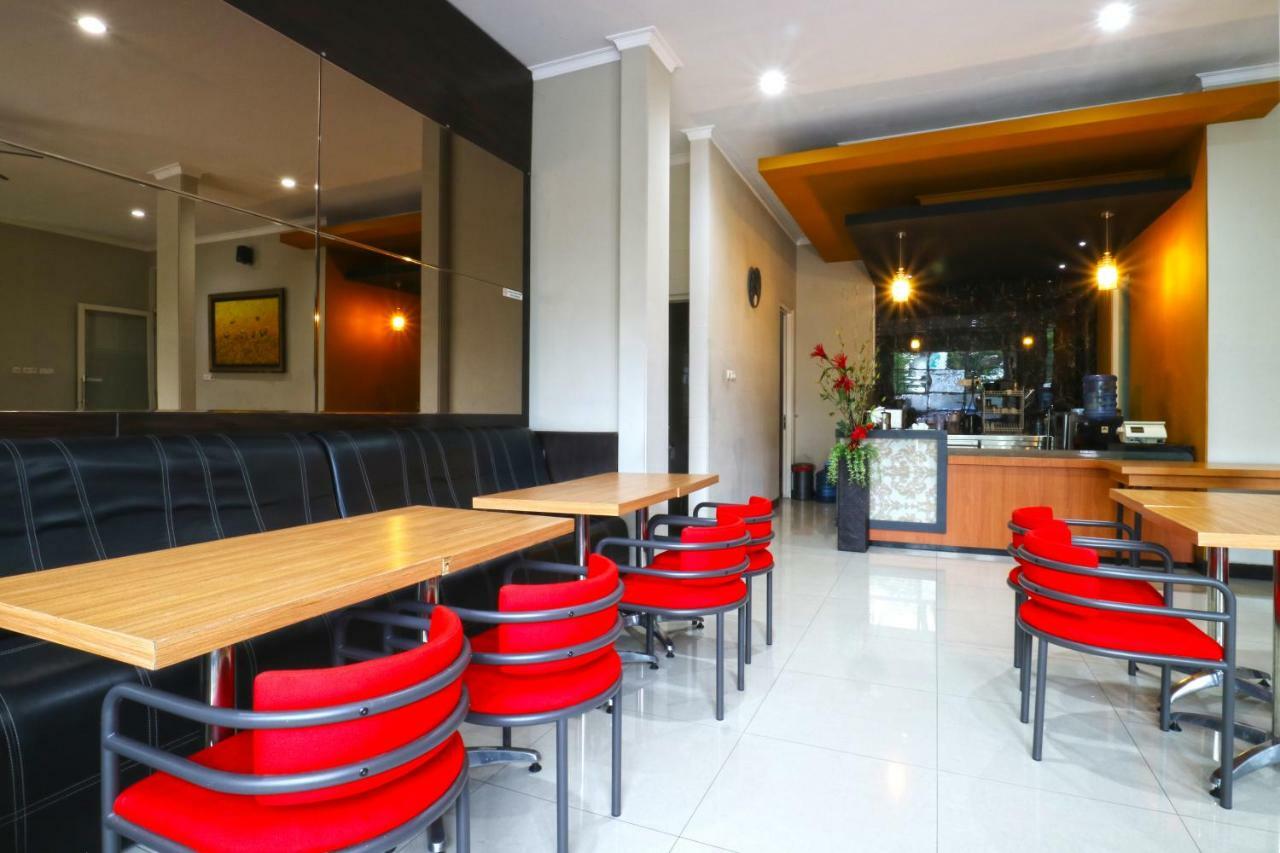 Chiaro Hotel Syariah Sidoarjo Extérieur photo