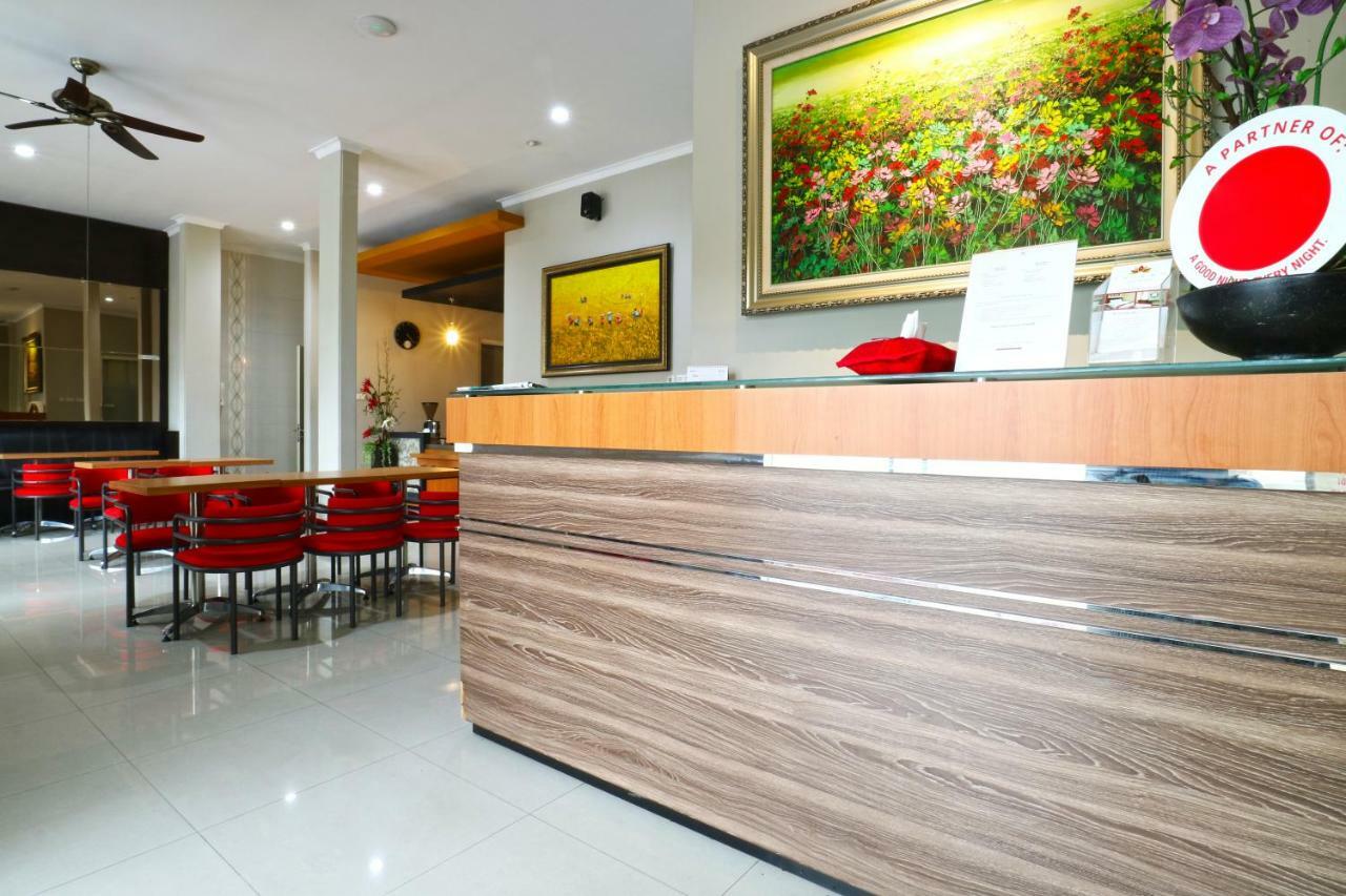 Chiaro Hotel Syariah Sidoarjo Extérieur photo