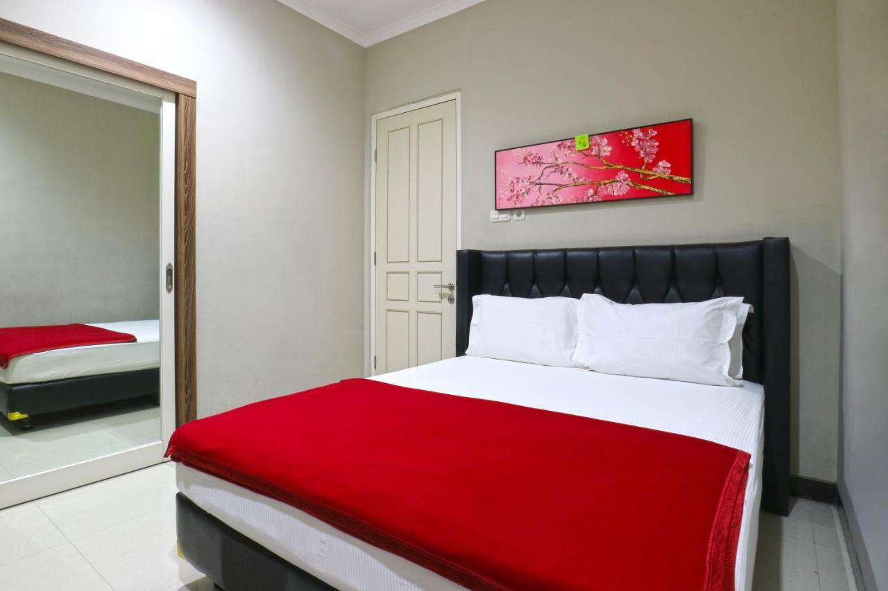 Chiaro Hotel Syariah Sidoarjo Extérieur photo