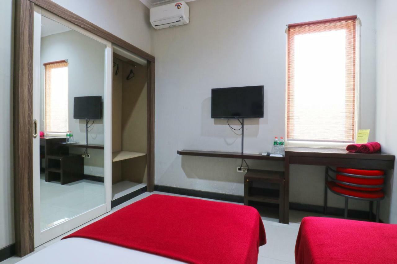 Chiaro Hotel Syariah Sidoarjo Extérieur photo