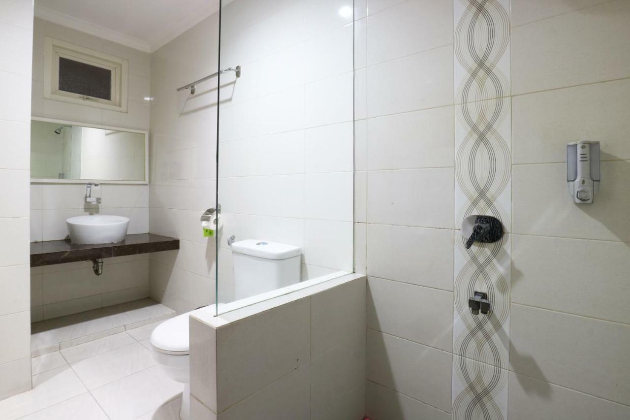 Chiaro Hotel Syariah Sidoarjo Extérieur photo